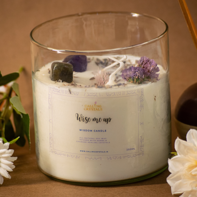 Wise me up - Herbs & Crystal Infused Candle