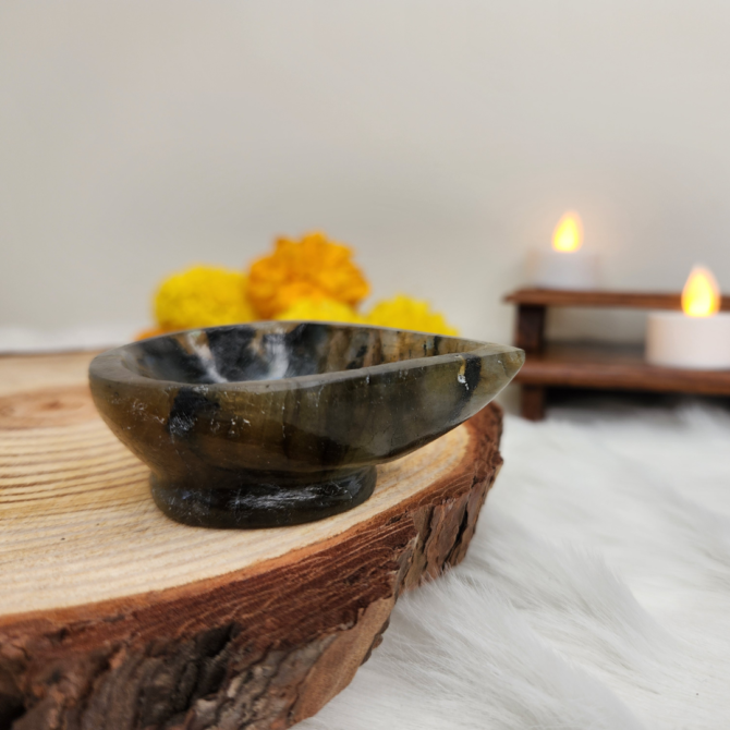Labradorite Crystal Diya